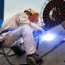 How does arc welding work